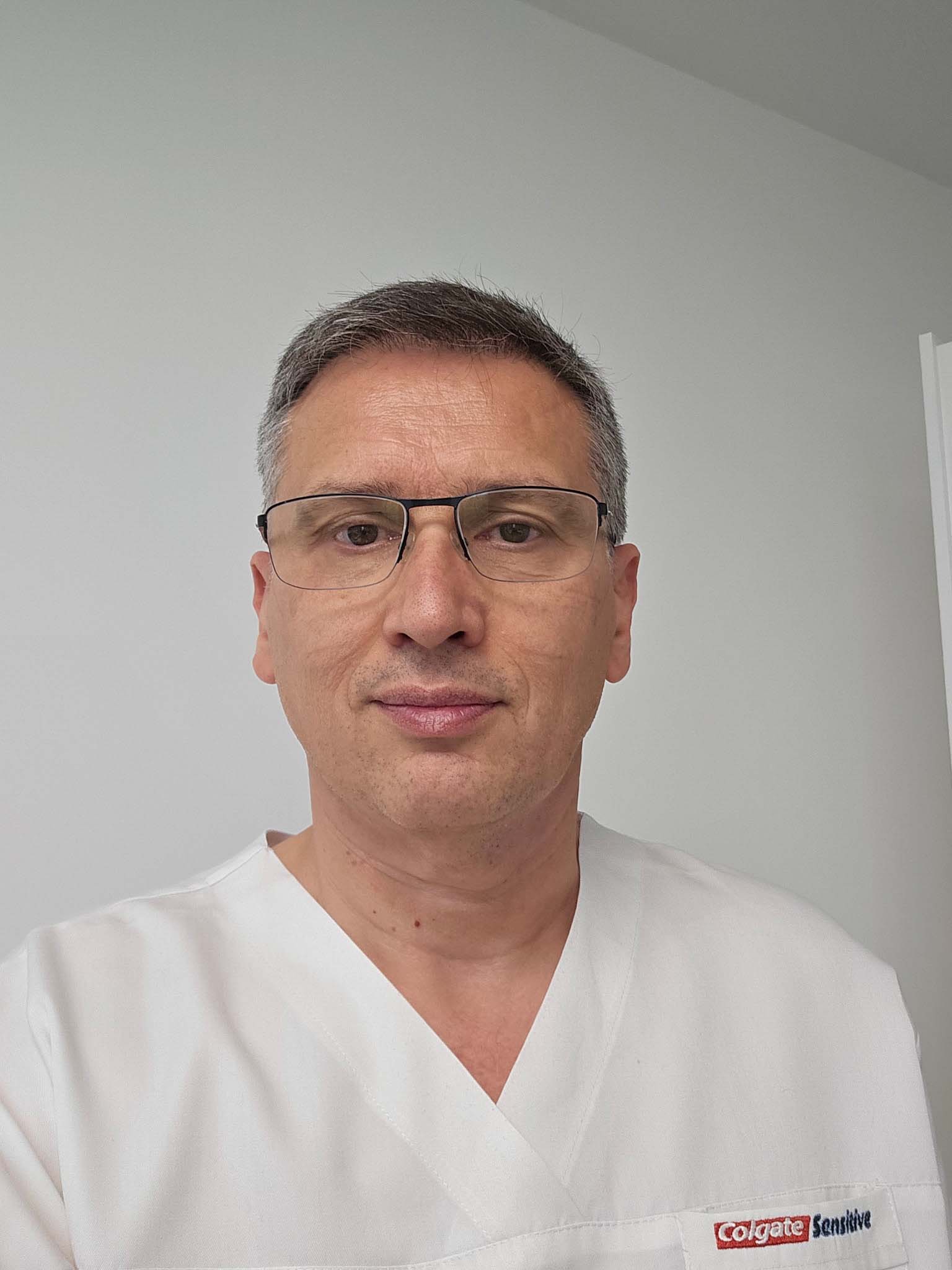 Claudiu Martinescu Dentiste